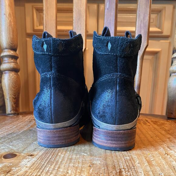 UGG Austin Ankle Boot, Women’s US 7.5, Black Suede, Western Boot, Bootie - Picture 4 of 6